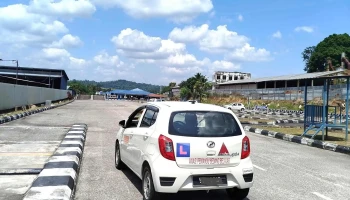 Cikgu Tazudin Lesen Memandu Tampin - Malaysia