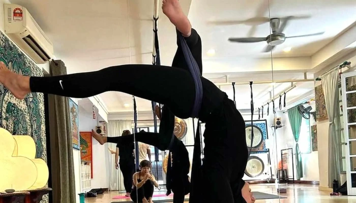 Airo Yoga -    Aerial Yoga On A Swing Katalog - Kuala Lumpur