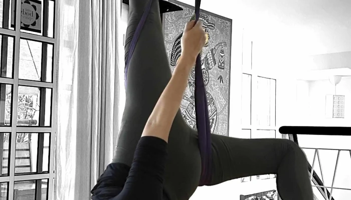 Airo Yoga -    Aerial Yoga On A Swing Lokasi - Kuala Lumpur