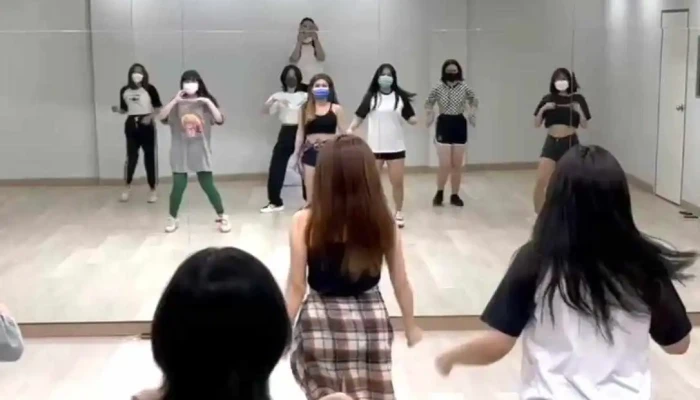 Ec Dance Studio -  Oleh Pemilik - Klang