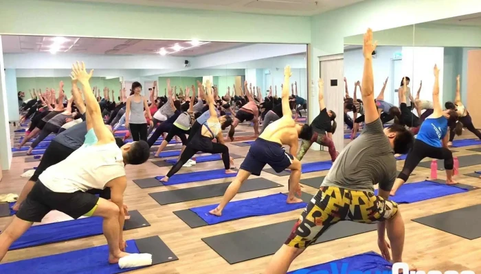 Life Hot Yoga Mont Kiara Yoga - Kuala Lumpur