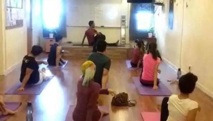 Mayi Yoga Academy Damansara Utama -  Studio Yoga - Petaling Jaya