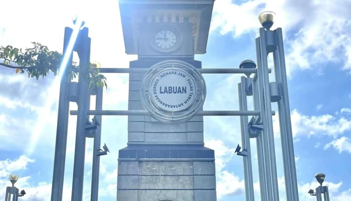 Menara Jam Labuan -  Berdekatan Saya - Labuan