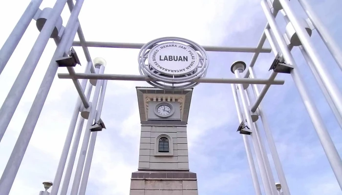 Menara Jam Labuan -  Cara Ke Sana - Labuan