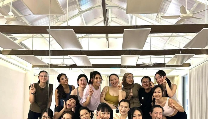 The Flow Studio -    Yoga The Courts Klgcc Kuala Lumpur - Kuala Lumpur