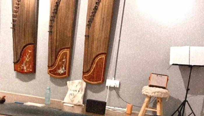 Unwind Studio Qi Harga - George Town